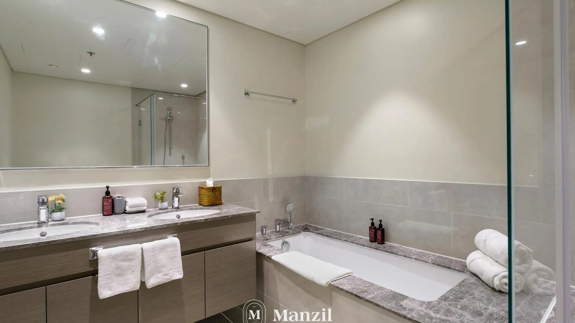 Manzil - 3Br With Maids Room In Downtown With Stunning City Views Dubai 0*,  United Arab Emirates