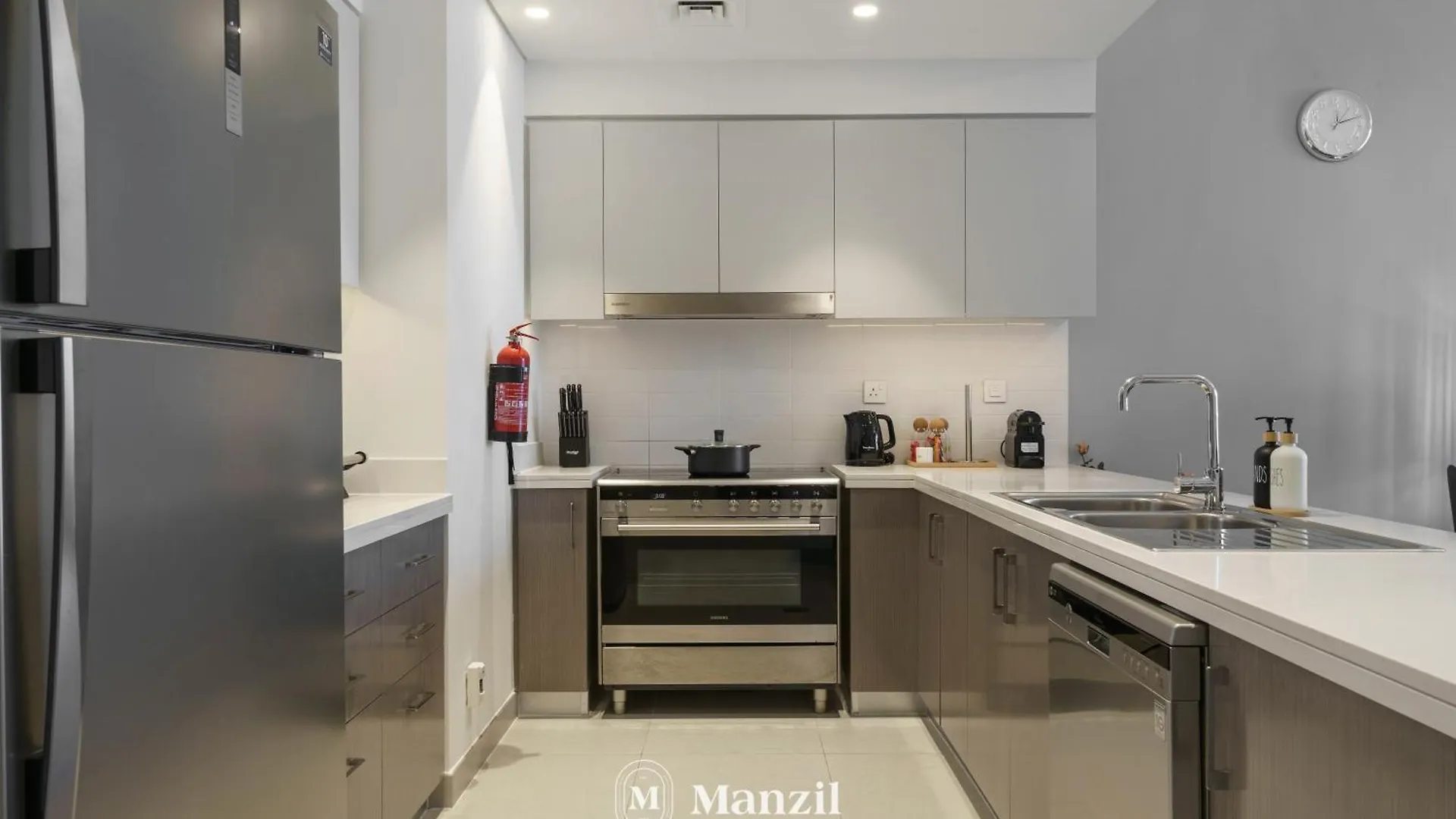 Manzil - 3Br With Maids Room In Downtown With Stunning City Views Dubai 0*,